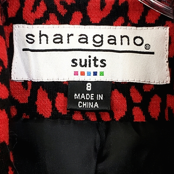 Sheragano Suits Red/Black Geometric Print Collared Tie Front Longsleeve … - Picture 3 of 16